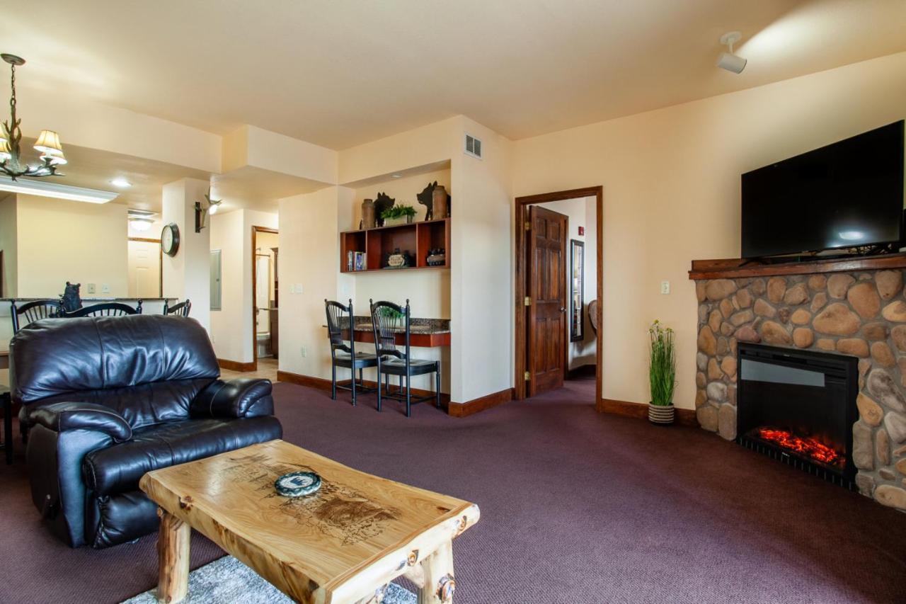 The Bear Paw Palace Mtn View And Community Pools ピジョンフォージ エクステリア 写真