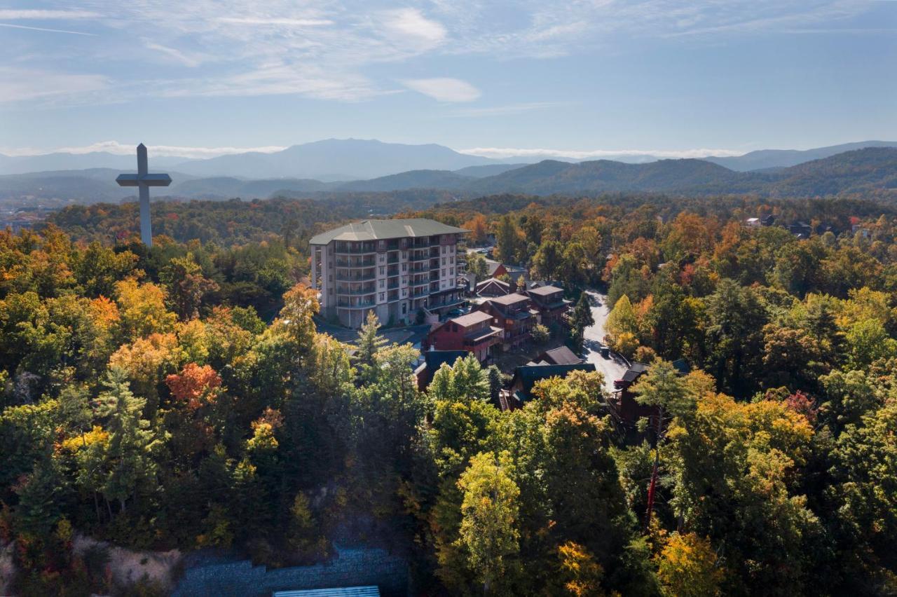 The Bear Paw Palace Mtn View And Community Pools ピジョンフォージ エクステリア 写真